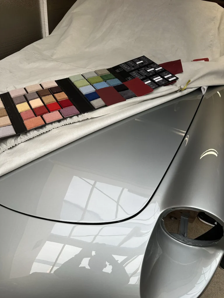 Alfa Romeo Spider Odette car hood color samples